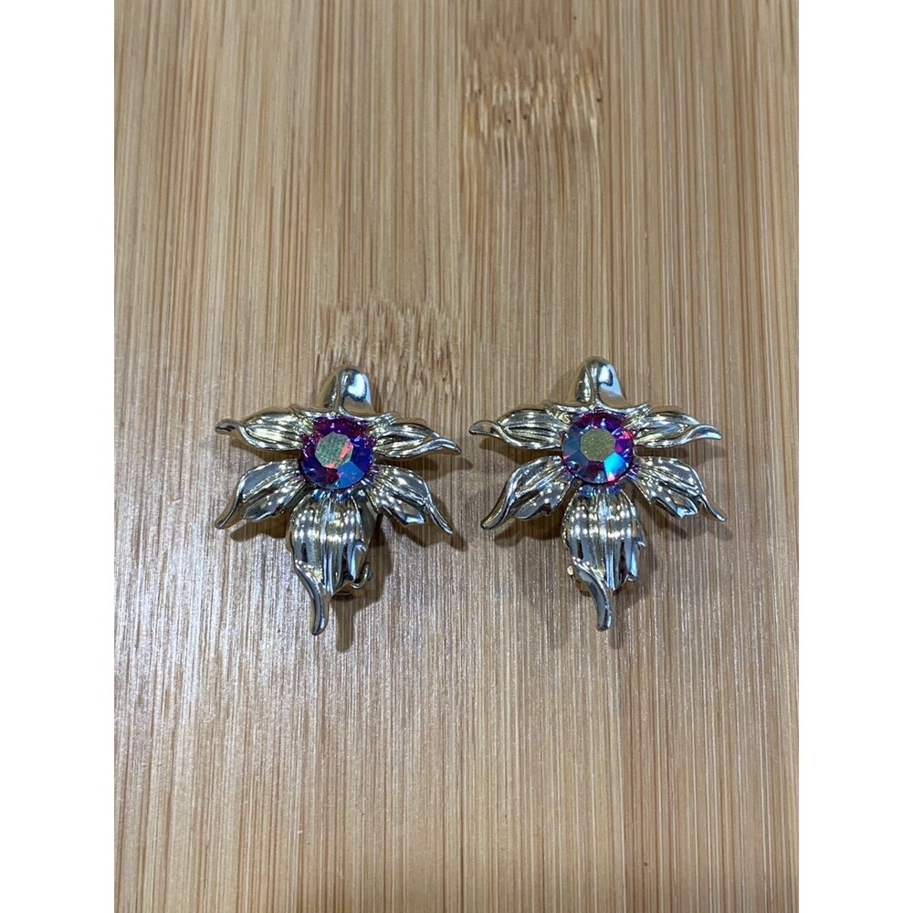 Emmons 1950's Purple Red Aurora Borealis Crystal Flower Clip On Earrings